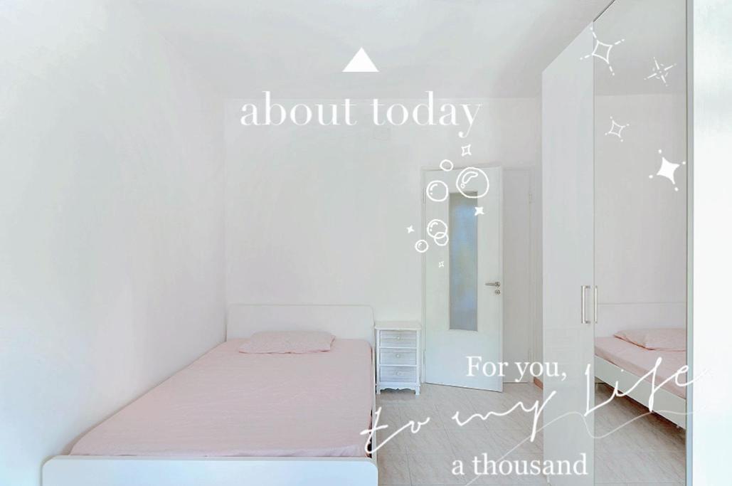 Private Room For Girls ボローニャ エクステリア 写真