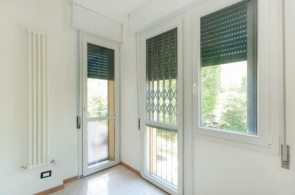 Private Room For Girls ボローニャ エクステリア 写真